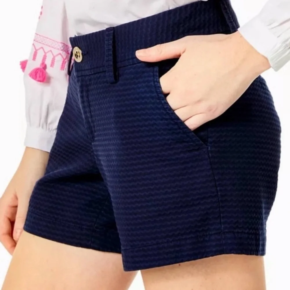 Lilly Pulitzer, Navy Callahan shorts - size 8 - Picture 4 of 6